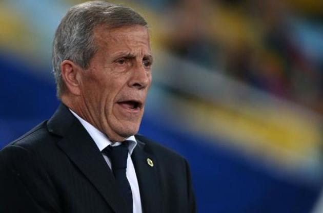 Федерация футбола Уругвая уволила знаменитого тренера и всех сотрудников из-за коронавируса
