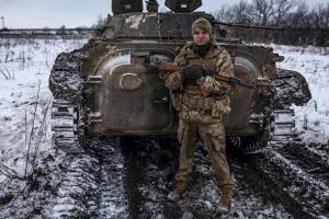 Те, кто держит фронт: опубликованы новые фото из Донбасса
