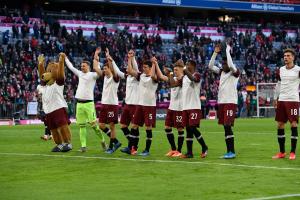 Футболисты "Баварии" откажутся от части зарплаты из-за коронавируса