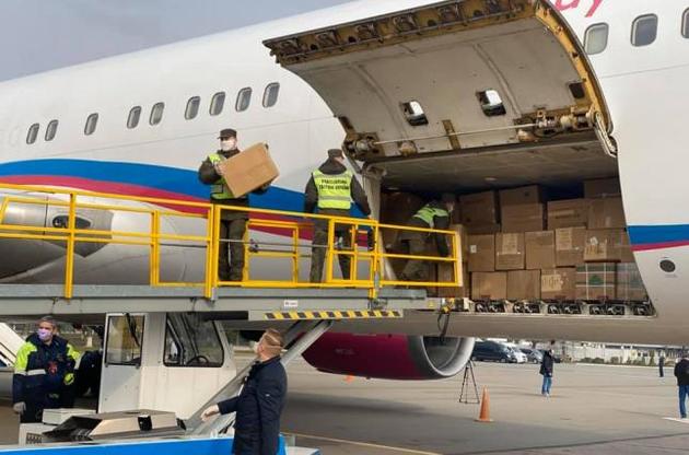 Офис президента: в Украину прибыл второй самолет с медсредствами из Китая