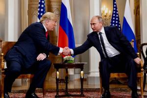 Трамп скасує санкції проти Росії і "приведе Путіна в Білий дім", якщо виграє вибори – конгресвуман