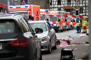 В Германии совершен наезд на карнавальное шествие: 30 пострадавших