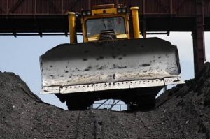 Кабмин перенес введение пошлин на импорт угля из РФ