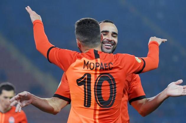 "Шахтер" разгромил "Днепр-1"