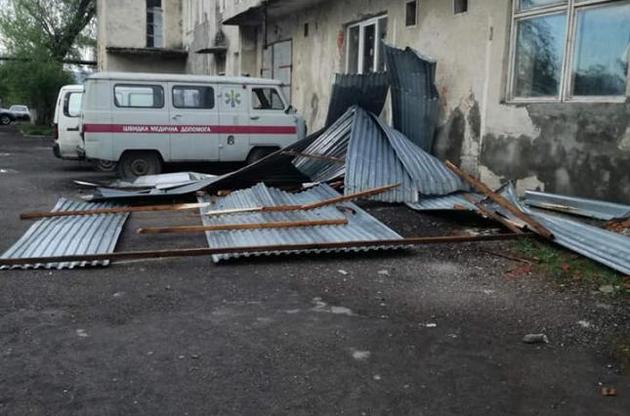 Через падіння ліній електропередач знеструмлено кілька сіл