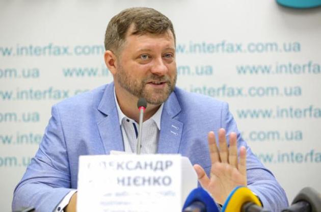 У тому, що в губернаторів із мерами не складаються команди, винні обидві сторони, вважає Корнієнко