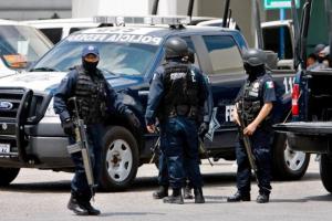 В Мексике боевики картеля пытаются заблокировать город