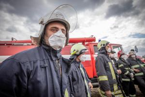 Спасателей наградили за ликвидацию лесных пожаров в Чернобыльской зоне: фоторепортаж