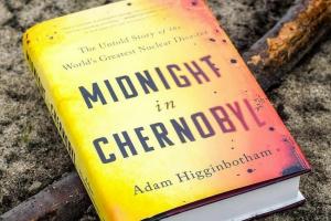 Книга о Чернобыле получила престижную премию и медаль