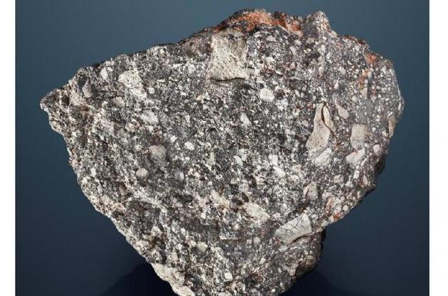 На аукціон виставили один з найбільших місячних метеоритів