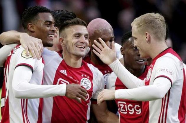 В Нидерландах футбольный сезон будет завершен досрочно