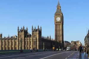 Британія може закрити парламент на 5 місяців через коронавірус – Times of London