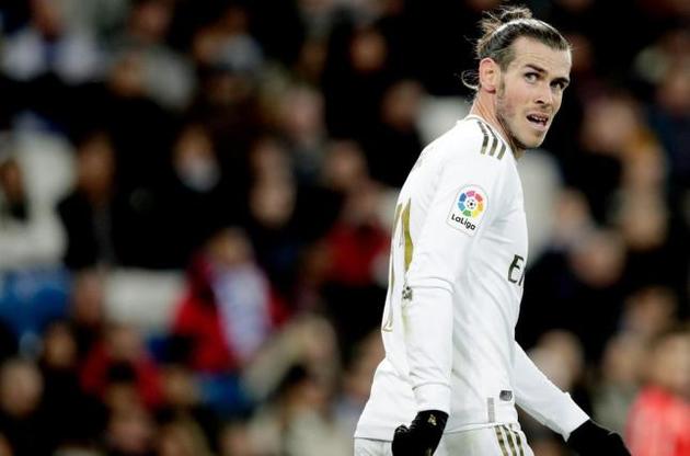 Футболист "Реала" в рамках челленджа исполнил эффектный удар глобусом