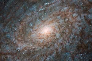 "Хаббл" сделал снимок галактики из "ваты"