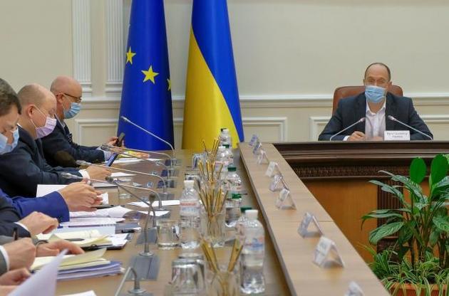 Премьер-министр Украины Денис Шмигаль заявил о том, что скорее всего карантин продлят до мая