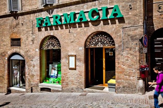 В Італії закрили всі магазини, окрім продуктових і аптек