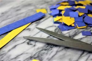 Лихо порежем страну на квадратики