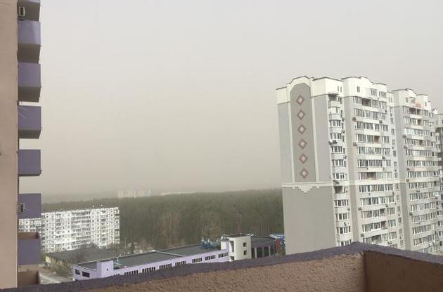 Рівень забруднення повітря в Києві знизиться до завтрашнього ранку: як захистити себе