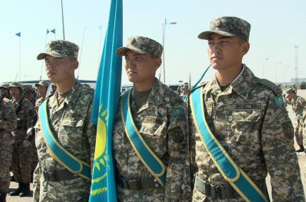 Военные в Казахстане дезинфицируют девять городов из-за угрозы COVID-19