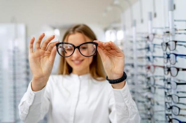В условиях карантина магазины и мастерские оптики смогут работать