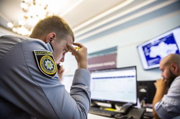 Більшість злочинів пов'язано з продажем масок і ліків