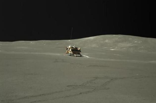 Китайский ровер возобновил работу на обратной стороне Луны
