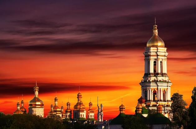 Из зарегистрированных за прошедшие сутки случаев заболевания - 26 в Киево-Печерской лавре