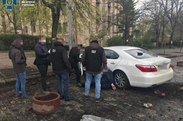 Фейковий урядовець пропонував продав посади