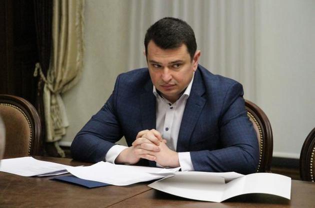 Уволить Сытника по закону невозможно