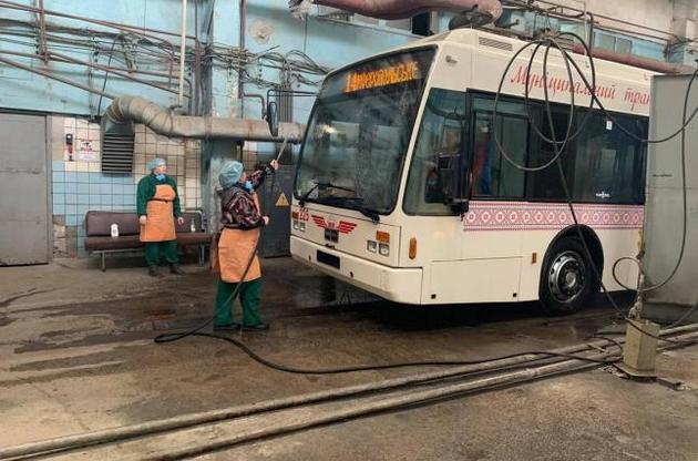 Пользоваться общественным транспортом в Запорожье можно только в масках