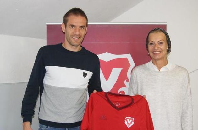 Девич провел 35 матчей в составе сборной Украины