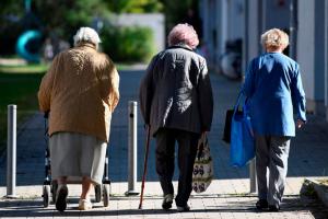 Люди похилого віку і пандемія
