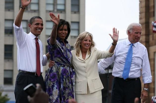 "Я бы была рада": жена Байдена о выдвижении Мишель Обамы кандидатом в вице-президенты