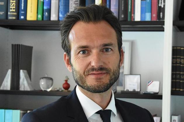 Спано - специалист в области европейского и сравнительного права