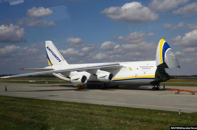Український літак АН-124 "Руслан" доставив медикаменти та засоби захисту в США