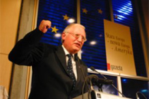 Правительство России одобрило основные параметры бюджета на 2011 год