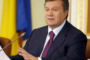 СМИ: Янукович отложил отмену политреформы на следующий год