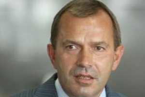 СМИ: Перелет Клюева в Китай чартером обошелся госбюджету почти в два миллиона гривен