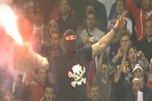 Сербські фанати влаштували погром в Італії, зірвавши матч відбору на Євро-2012