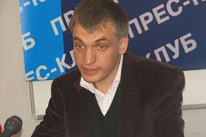 В квартире известного украинского правозащитника проводят обыск