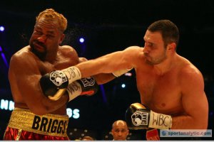 Виталий Кличко уверенно победил Шеннона Бриггса, однако не сумел отправить его в нокаут