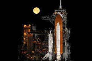 Глава NASA не исключает, что шаттл отправится в космос еще и в 2011 году