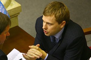 Хомутиннік: Введення податку на депозити перенесуть на 2015 рік