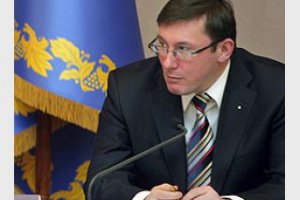 Следователь не допускает врачей к Луценко