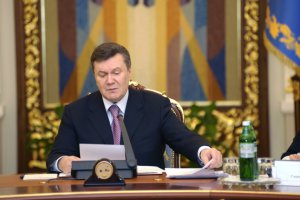 Янукович провел 
