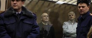 Адвокати Ходорковського і Лєбєдєва будуть домагатися заборони на їхнє направлення до колонії