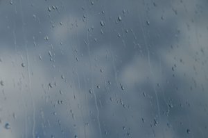 Завтра в Києві +20 та дощ