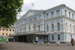 Азаров и Ступка уже осенью откроют 