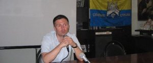 Активісти податкового майдану впевнені, що влада через Інтерпол не випускає їх за кордон