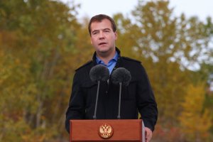 Медвєдєв відмовився балотуватися на другий термін через рейтинг